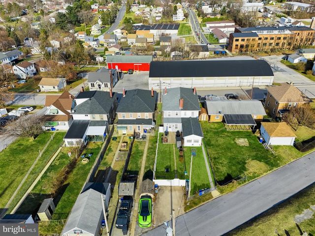 226 E MAPLE ST, Dallastown, PA 17313