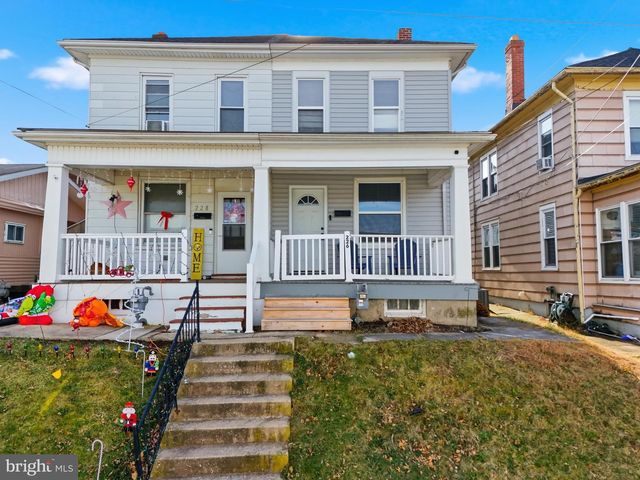 226 E MAPLE ST, Dallastown, PA 17313