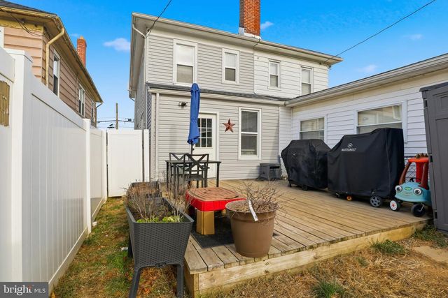 226 E MAPLE ST, Dallastown, PA 17313