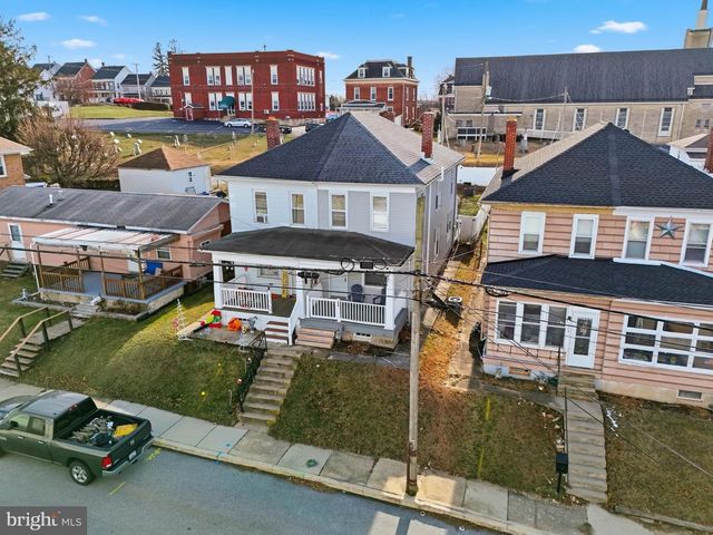 226 E MAPLE ST, Dallastown, PA 17313