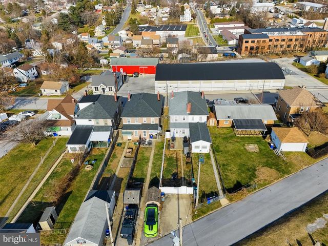 226 E MAPLE ST, Dallastown, PA 17313