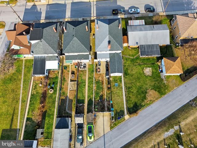 226 E MAPLE ST, Dallastown, PA 17313