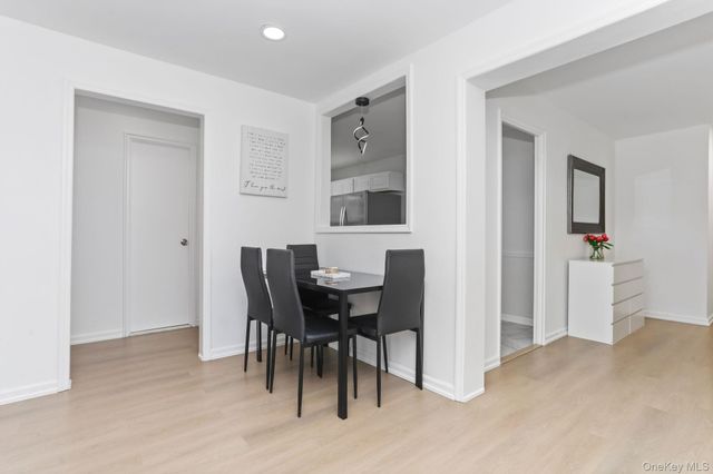 450 Pelham Road 1C, New Rochelle, NY 10805