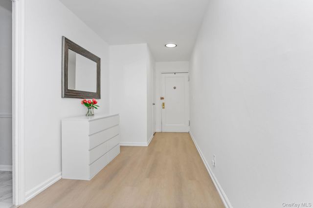 450 Pelham Road 1C, New Rochelle, NY 10805