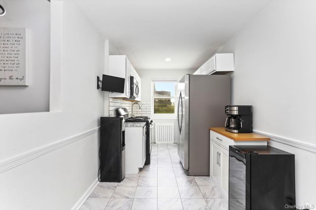 450 Pelham Road 1C, New Rochelle, NY 10805