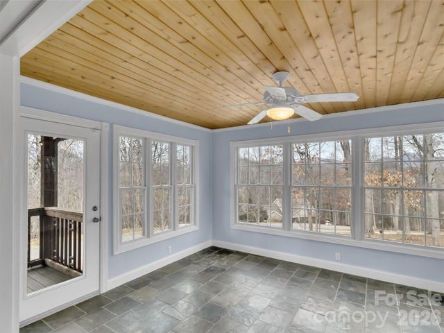 303 E Forest Place 13, Candler, NC 28715