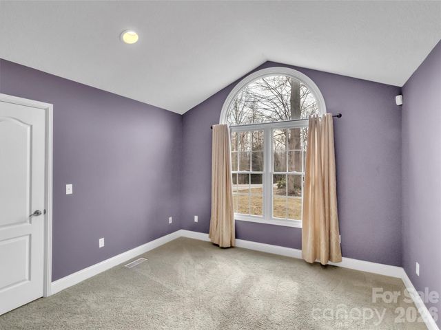 303 E Forest Place 13, Candler, NC 28715