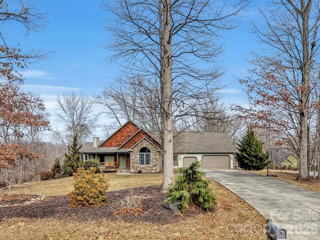 303 E Forest Place 13, Candler, NC 28715