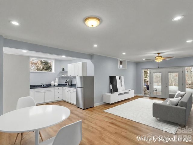 303 E Forest Place 13, Candler, NC 28715