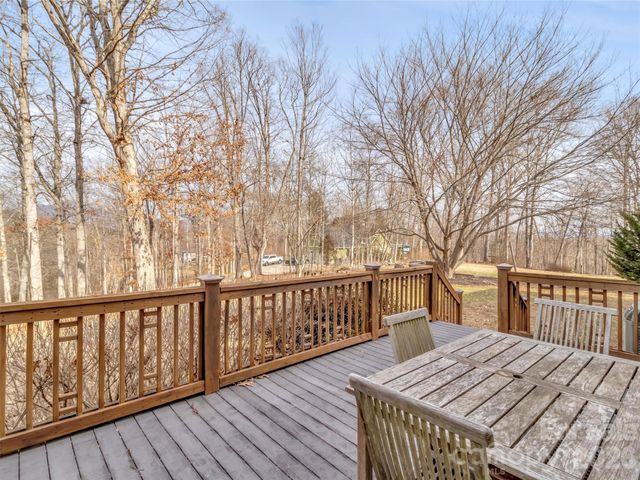 303 E Forest Place 13, Candler, NC 28715