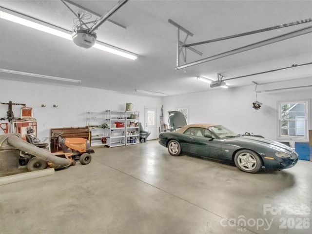 303 E Forest Place 13, Candler, NC 28715