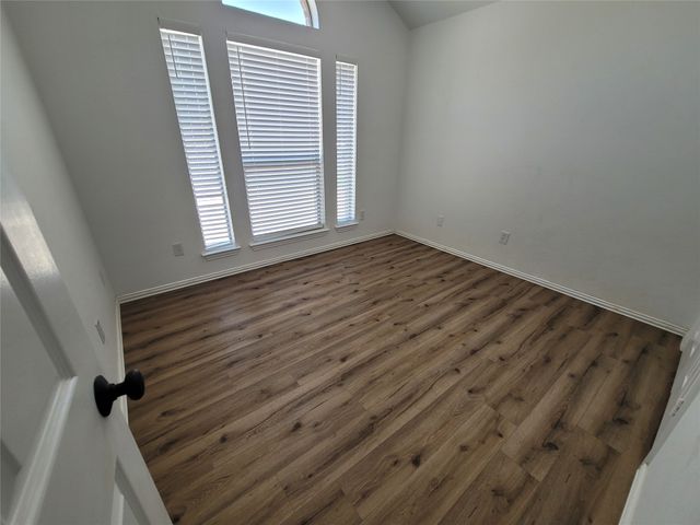 205 Willow Creek Drive, Weatherford, TX 76085