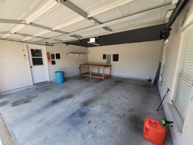 205 Willow Creek Drive, Weatherford, TX 76085