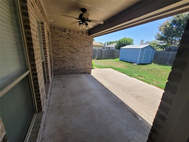 205 Willow Creek Drive, Weatherford, TX 76085