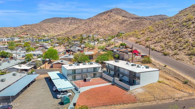 1302 W BECKER Lane, Phoenix, AZ 85029