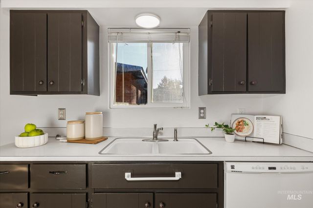 2302 W Pendleton St, Boise, ID 83705