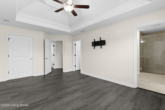 3918 Bristol Oaks Dr, Louisville, KY 40299