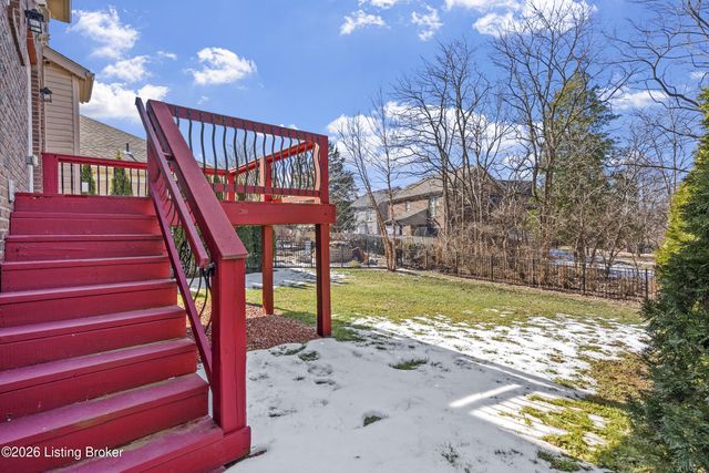 3918 Bristol Oaks Dr, Louisville, KY 40299