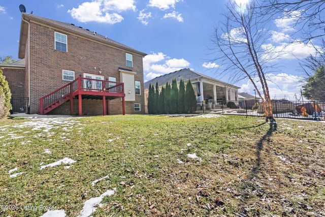 3918 Bristol Oaks Dr, Louisville, KY 40299