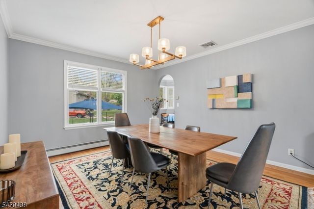 20 Greenbriar Ct, Boonton Town, NJ 07005