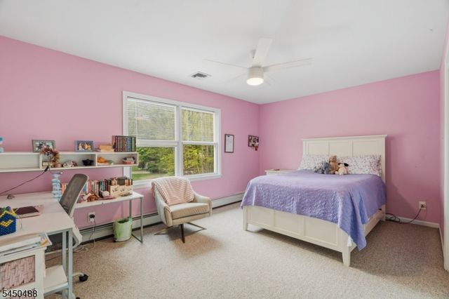 20 Greenbriar Ct, Boonton Town, NJ 07005