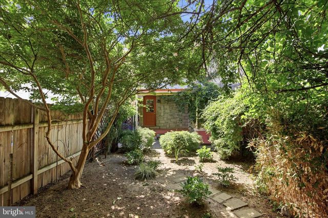 424 MARTIN ST, Philadelphia, PA 19128