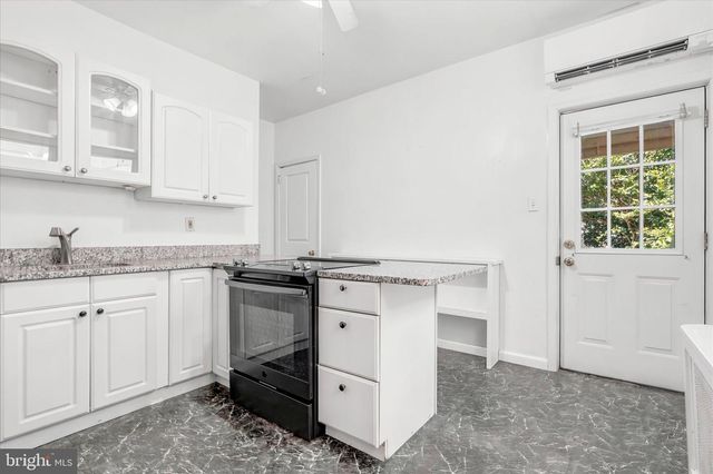 424 MARTIN ST, Philadelphia, PA 19128