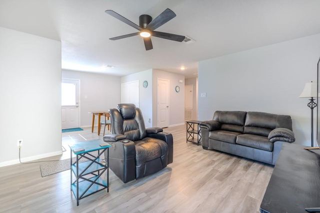 3401 3rd Street, Bay City, TX 77414