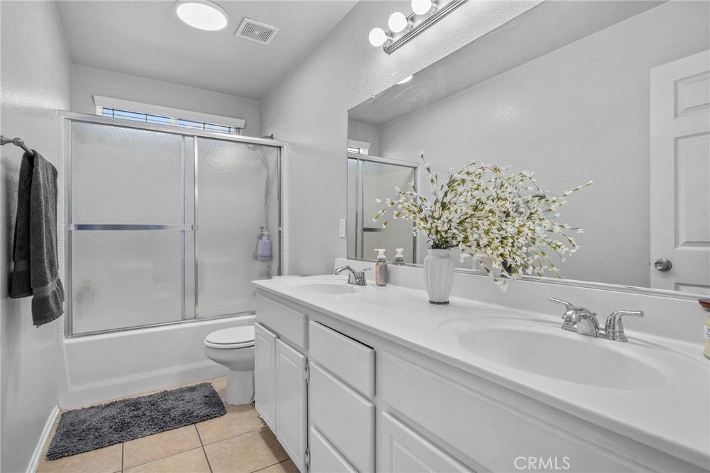 Image 35 of property listing at 15446 Buchanan, Fontana, CA 92336