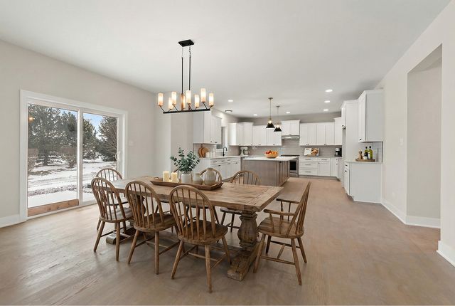 8017 Stanley Trail, Frankfort, IL 60423