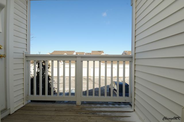 917 Silverstone Drive 917, Carpentersville, IL 60110