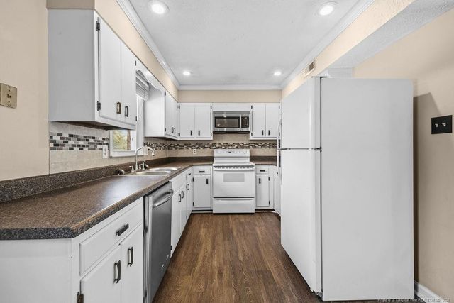 6424 Bretton Woods Drive, Hope Mills, NC 28348