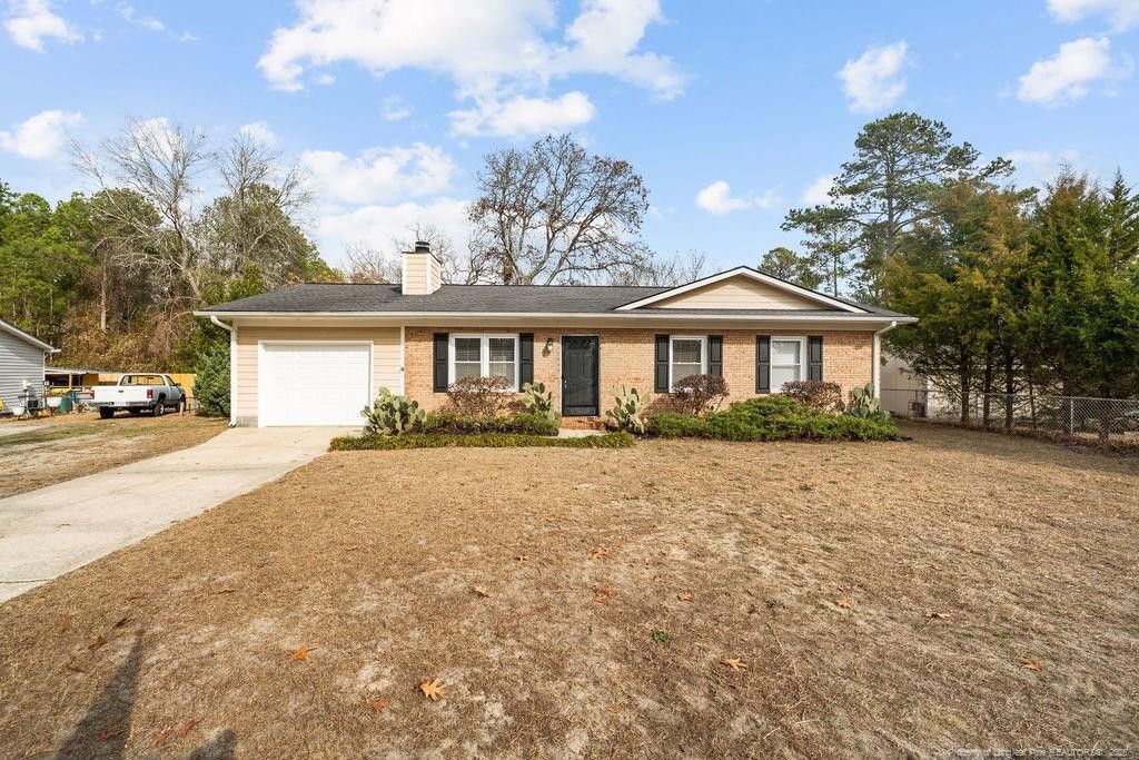 6424 Bretton Woods Drive, Hope Mills, NC 28348