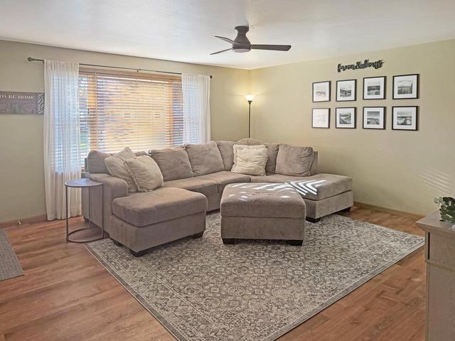 924 LAUREL LANE, Kaukauna, WI 54130