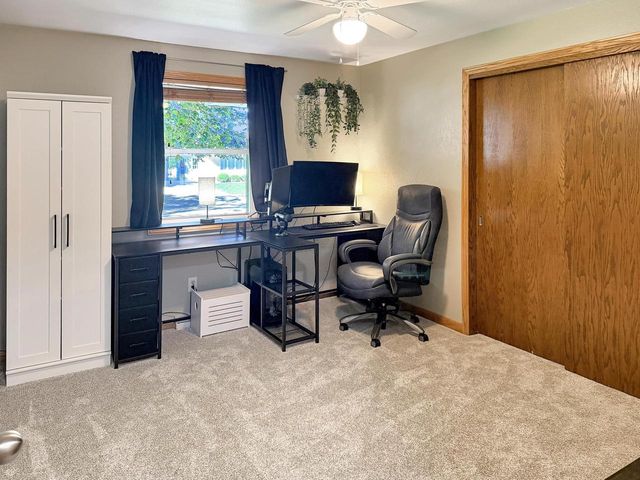 924 LAUREL LANE, Kaukauna, WI 54130