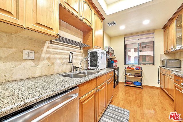 4201 Via Marisol 228, Los Angeles, CA 90042