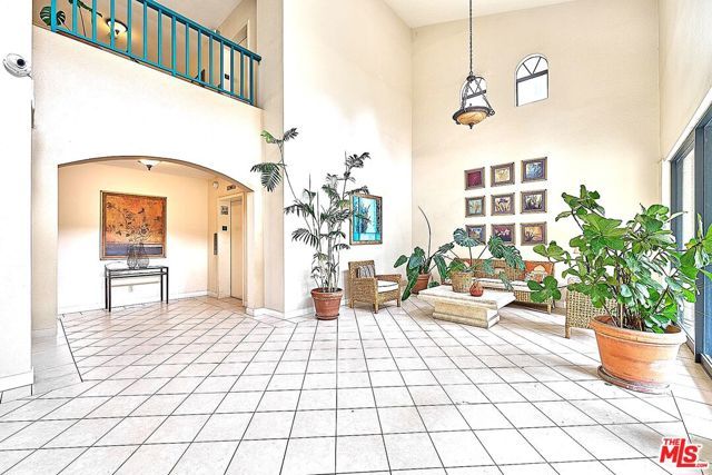 4201 Via Marisol 228, Los Angeles, CA 90042