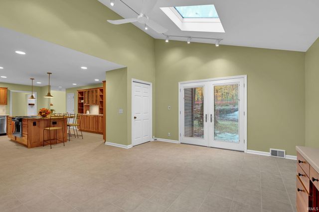 10340 Browning Road, Evansville, IN 47725