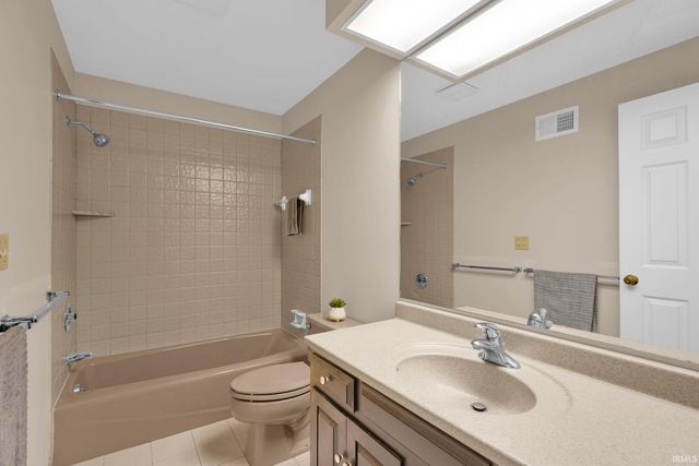 10340 Browning Road, Evansville, IN 47725