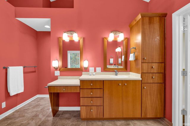 10340 Browning Road, Evansville, IN 47725