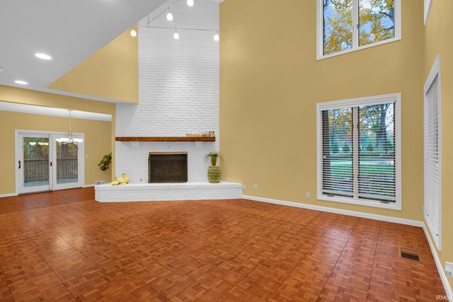 10340 Browning Road, Evansville, IN 47725