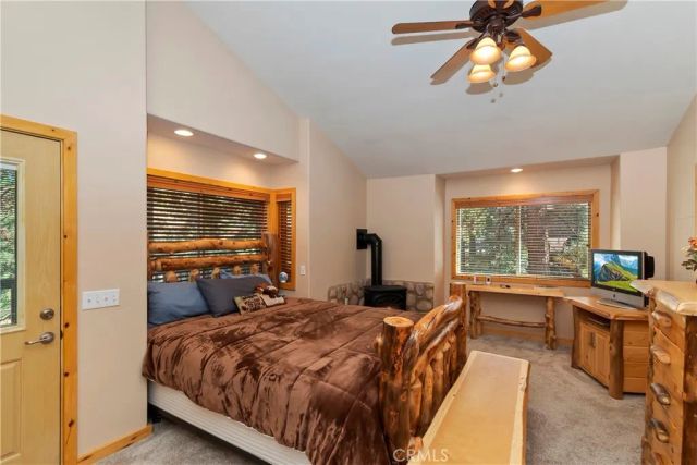 284 Leonard Lane, Sugarloaf, CA 92386