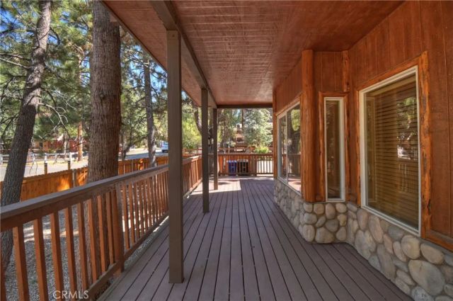 284 Leonard Lane, Sugarloaf, CA 92386