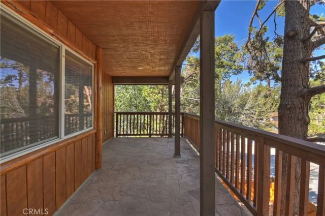 284 Leonard Lane, Sugarloaf, CA 92386