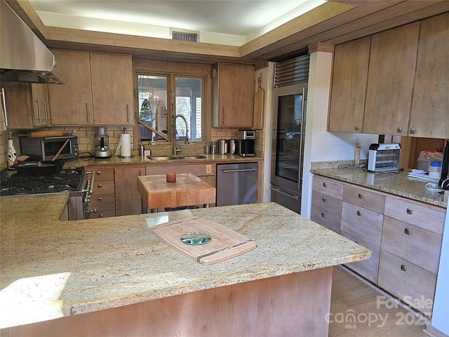 6580 Central Drive, Conover, NC 28613