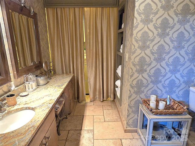 6580 Central Drive, Conover, NC 28613