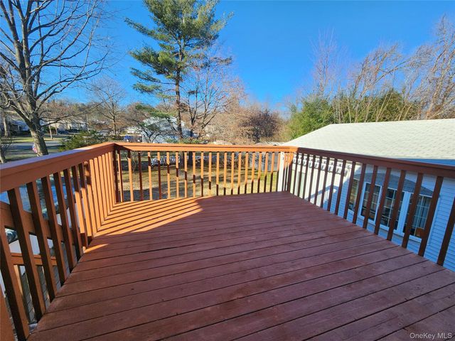 373 Ehrhardt Road, Pearl River, NY 10965