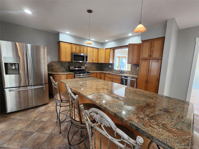 373 Ehrhardt Road, Pearl River, NY 10965