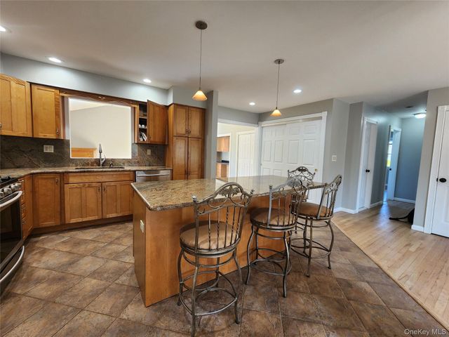 373 Ehrhardt Road, Pearl River, NY 10965