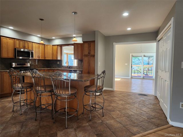 373 Ehrhardt Road, Pearl River, NY 10965